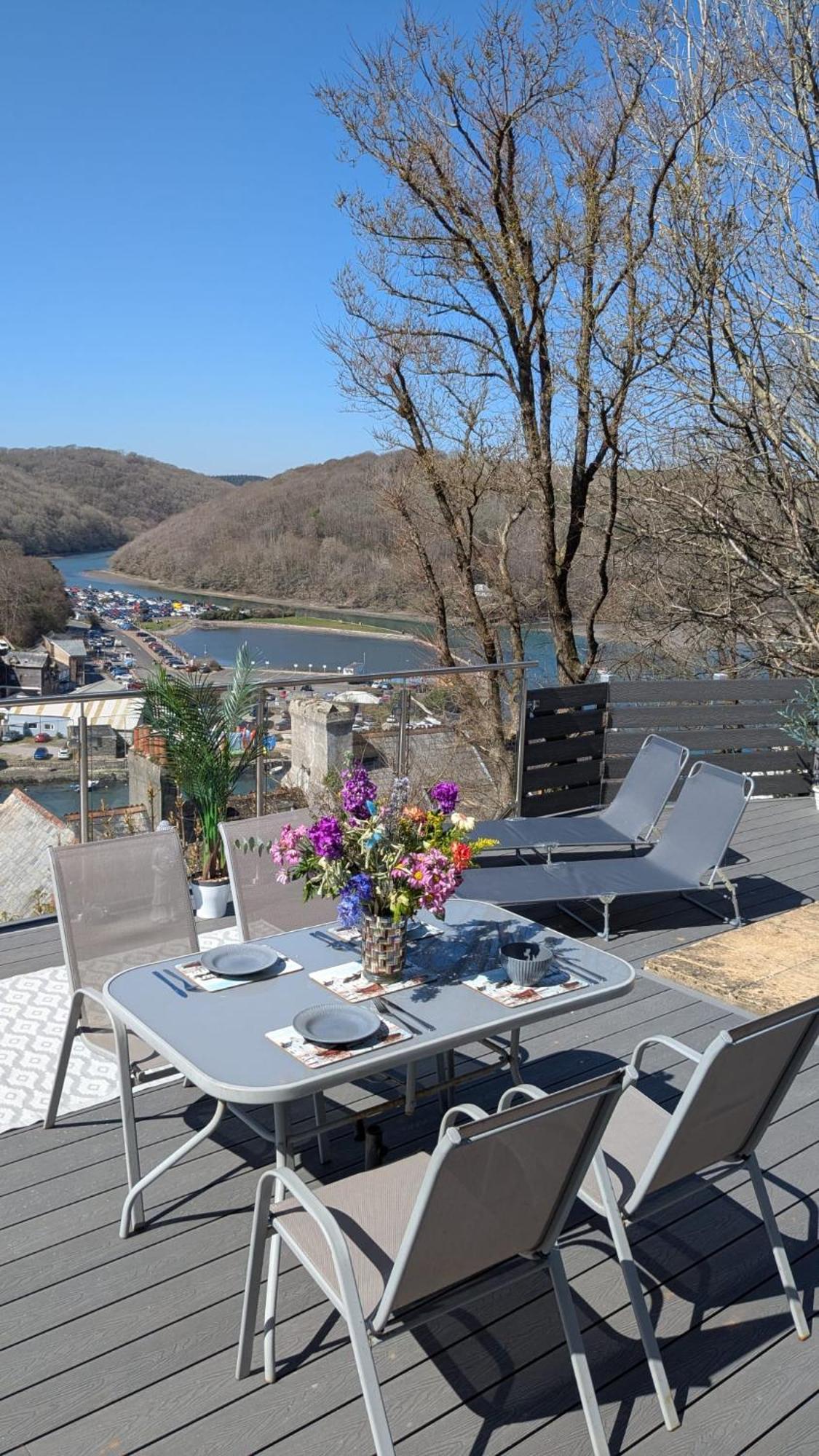 The Hillocks, Looe - Two Bedroom House With Fabulous Views Of Looe Town And Harbour Zewnętrze zdjęcie